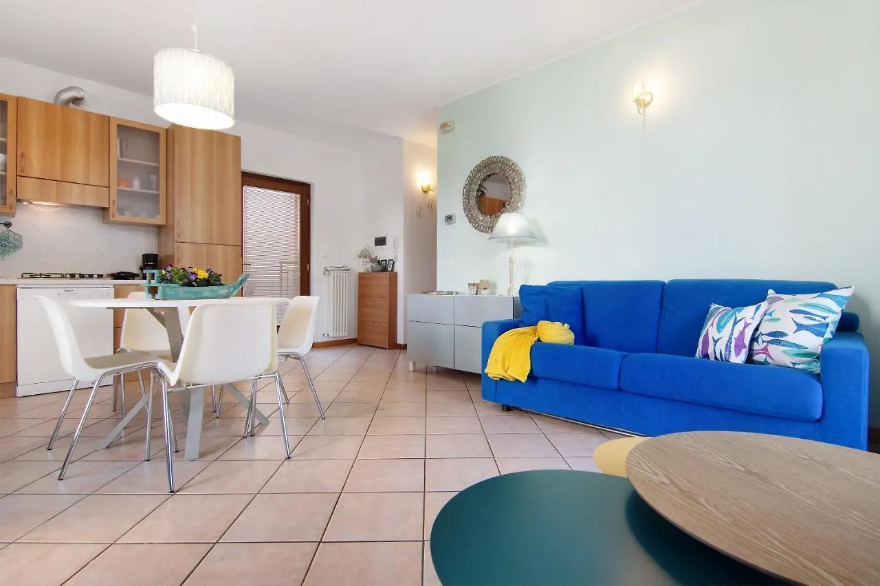 Madonnina Terrace E Garden Apartment Colico Italy